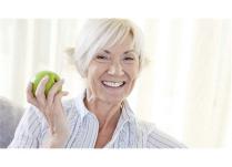Ushqimet që ndihmojnë gratë në procesin e plakjes